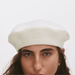 Vintage 100% Wool White Beret Winter Hat